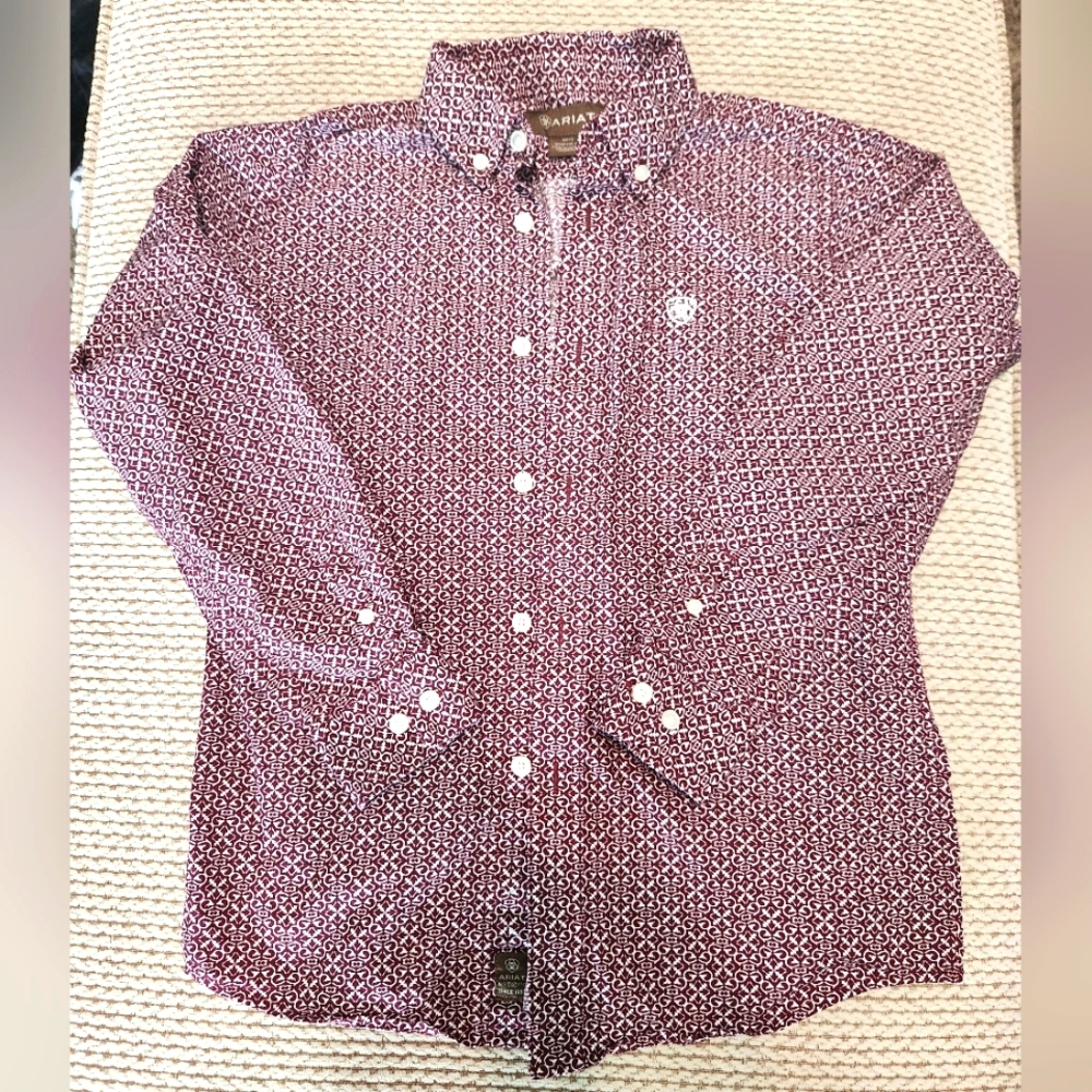 Ariat boys long sleeve button-up shirt, size M (10-12)